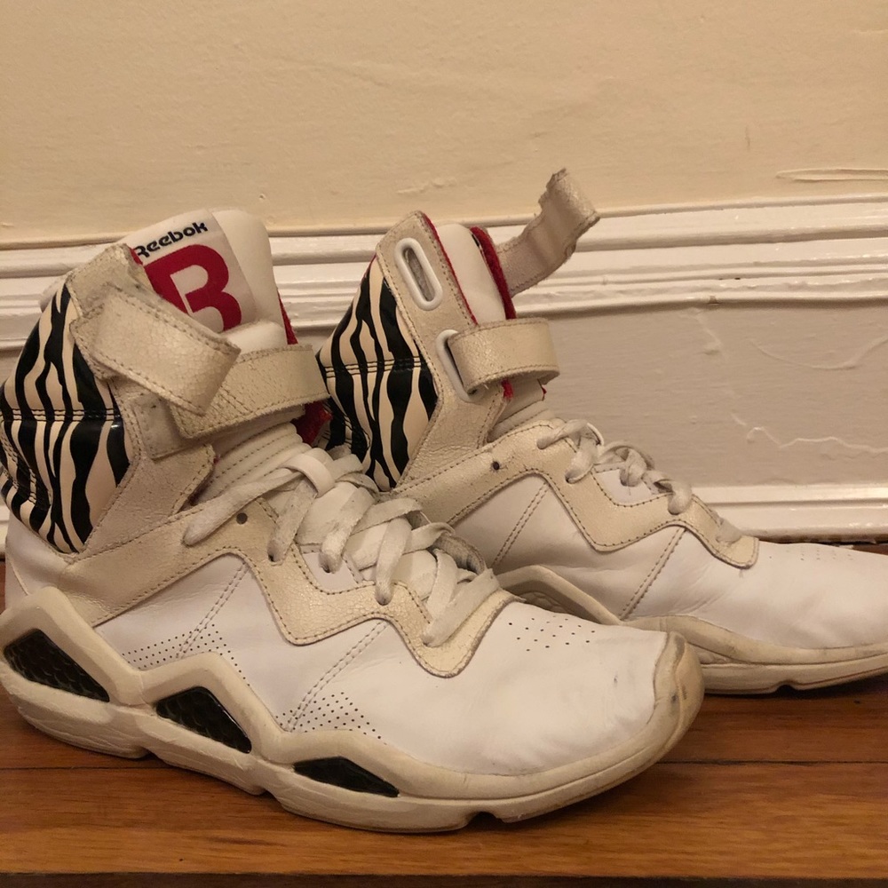 Hi-Top Reebok Hexalite Sneakers with Zebra Accent